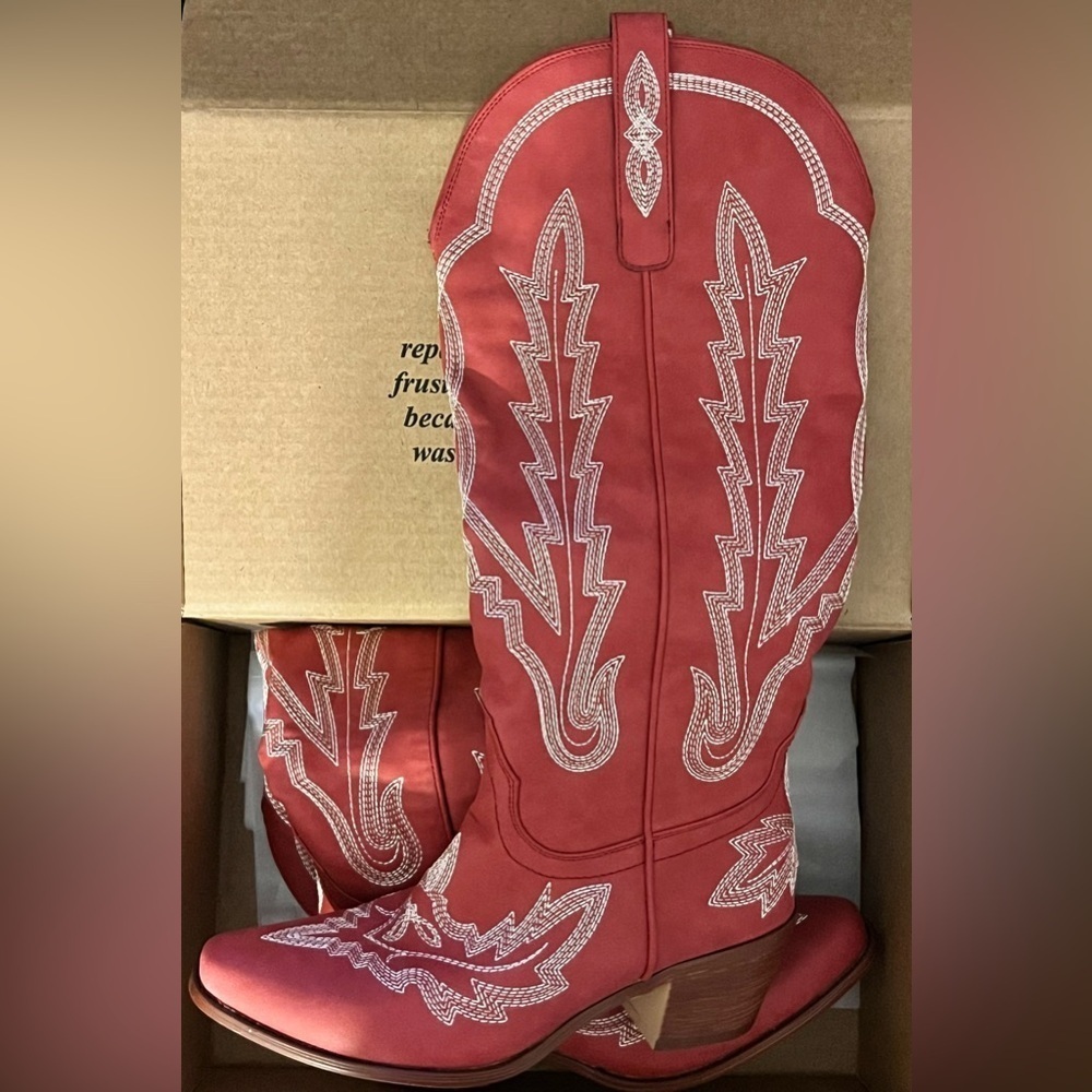 NWT- Ouepiano Knee High Cowgirl Boots with Classic Western Embroidery - Picture 9 of 12